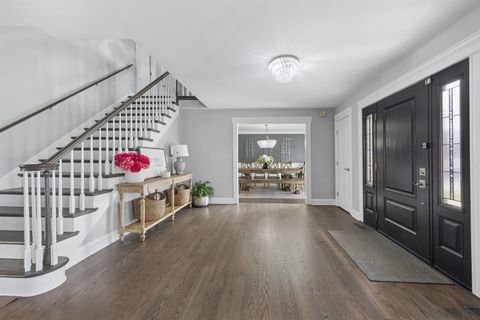 Tiny photo for 11602 Briarwood Lane, Burr Ridge, IL 60527 (MLS # 12608641)