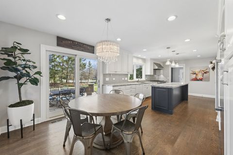 Tiny photo for 11602 Briarwood Lane, Burr Ridge, IL 60527 (MLS # 12608641)