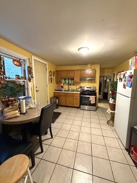 2252 S Sacramento Avenue