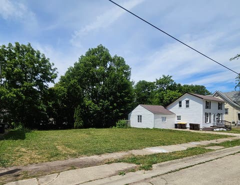 Tiny photo for 218 OAKWOOD Avenue, Rockford, IL 61101 (MLS # 12669583)