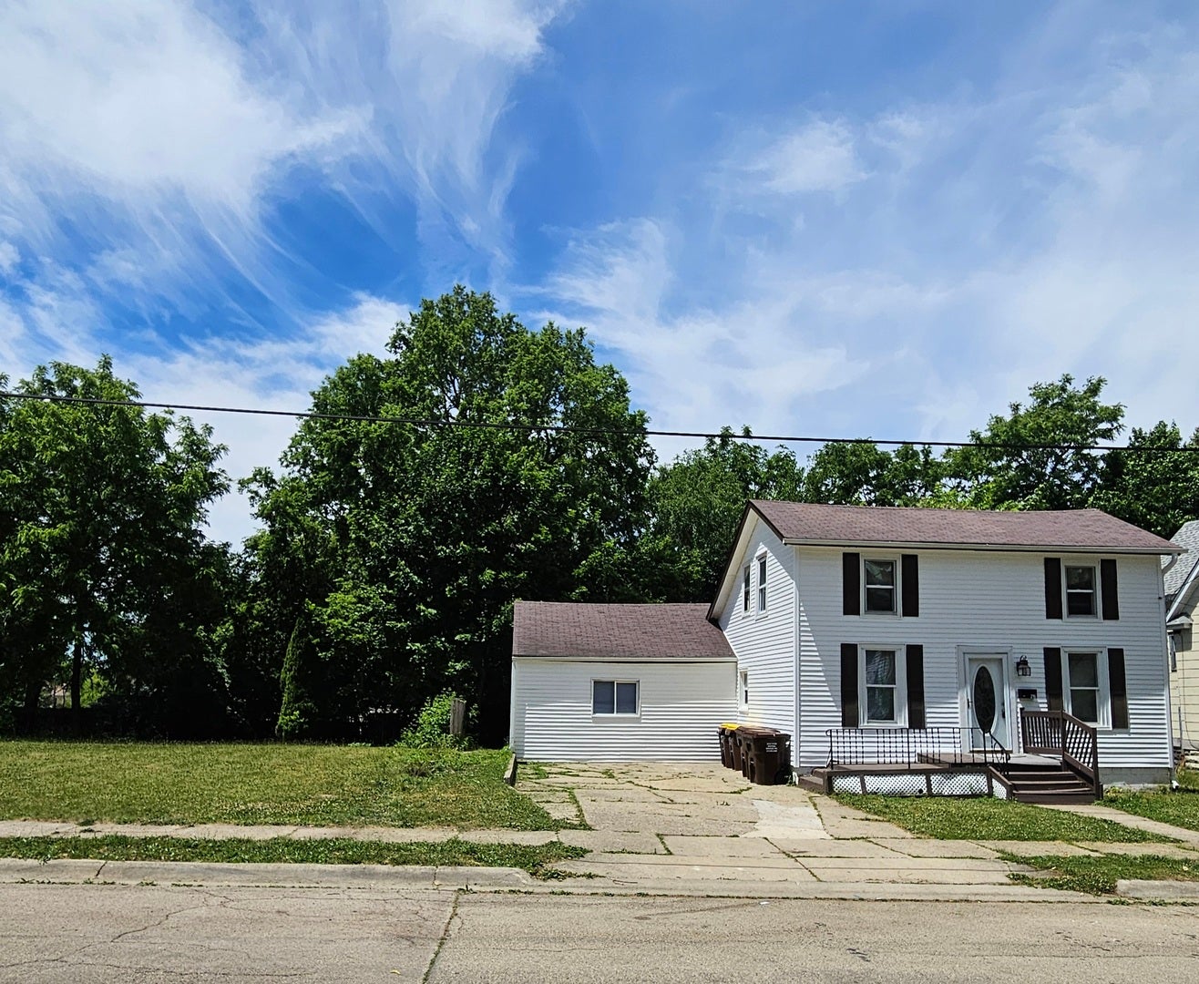 218 OAKWOOD Avenue