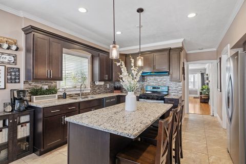 Tiny photo for 1807 East Avenue, Berwyn, IL 60402 (MLS # 12489537)