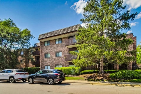 Tiny photo for 3110 Pheasant Creek Drive #104, Northbrook, IL 60062 (MLS # 12664223)