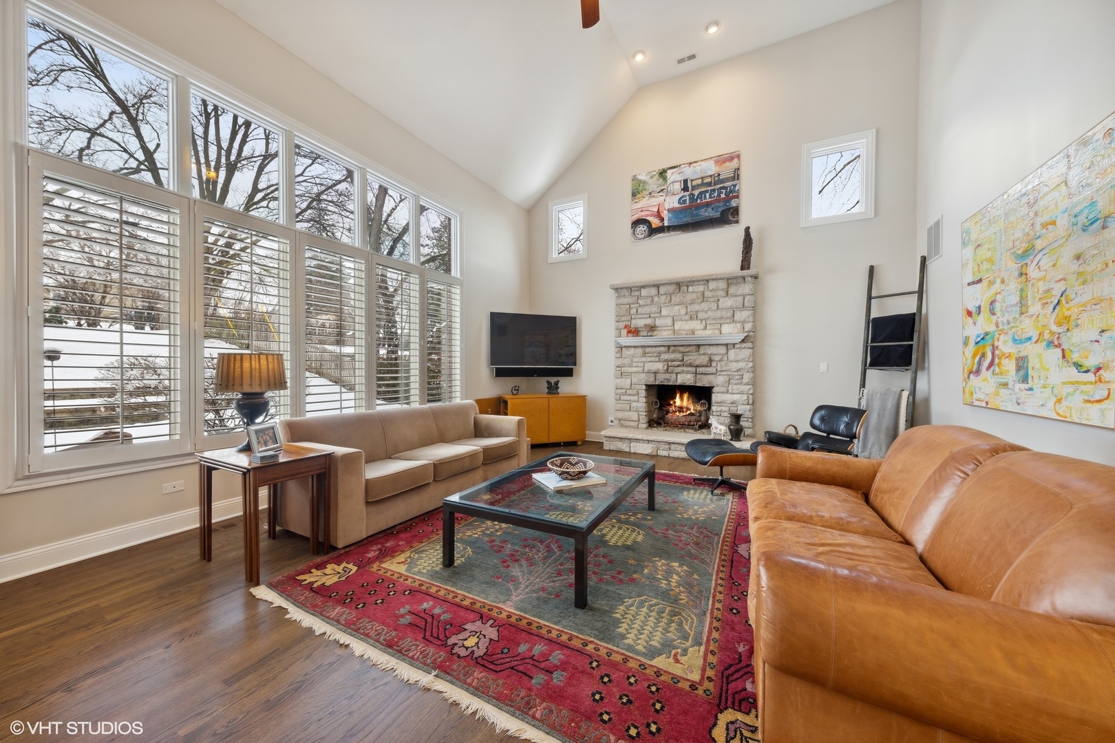 613 Lakeside Drive