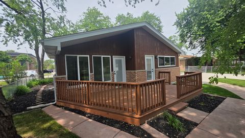 Tiny photo for Oak Lawn, IL 60453 (MLS # 12656713)
