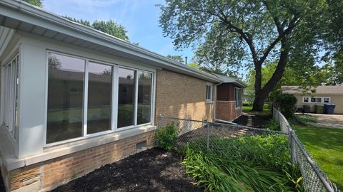 Tiny photo for Oak Lawn, IL 60453 (MLS # 12656713)
