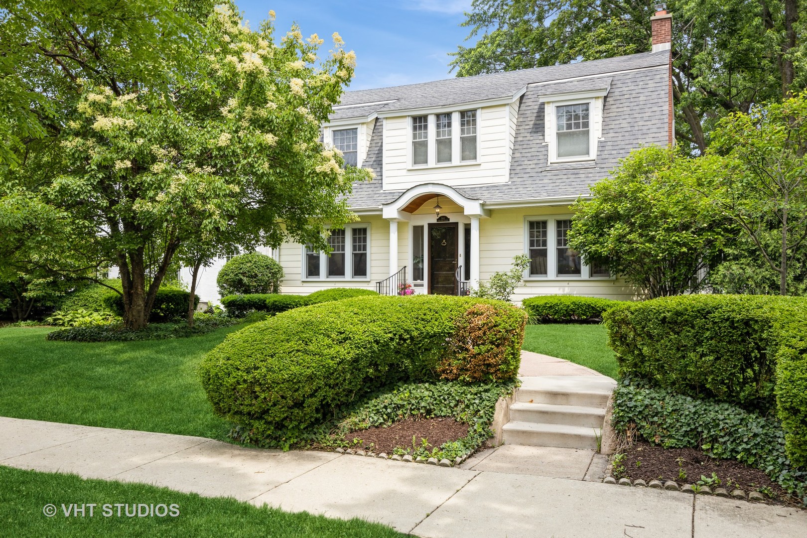 944 Fair Oaks Avenue