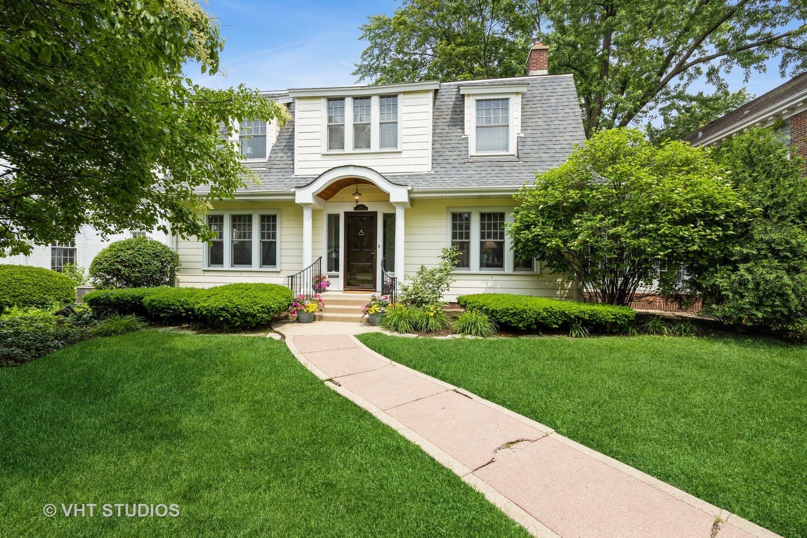 944 Fair Oaks Avenue