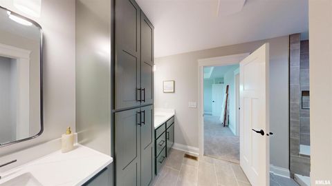 Tiny photo for Lot 14 Faiths Way, Bettendorf, IA 52722 (MLS # QC4269979)