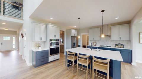 Tiny photo for Lot 14 Faiths Way, Bettendorf, IA 52722 (MLS # QC4269979)