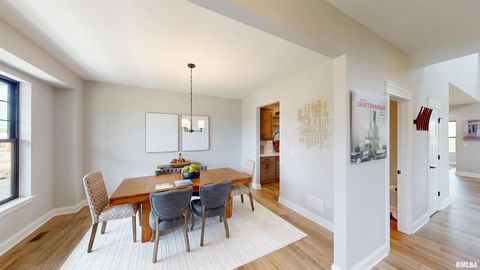 Tiny photo for Lot 14 Faiths Way, Bettendorf, IA 52722 (MLS # QC4269979)