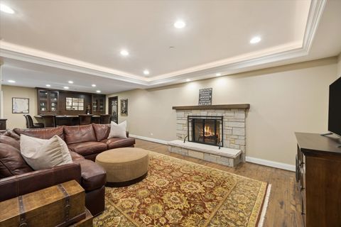 Tiny photo for 122 Arthur Avenue, Clarendon Hills, IL 60514 (MLS # 12669880)