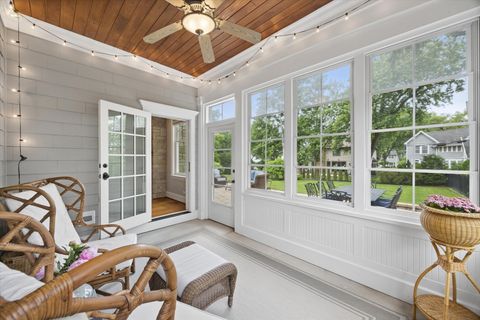 Tiny photo for 122 Arthur Avenue, Clarendon Hills, IL 60514 (MLS # 12669880)