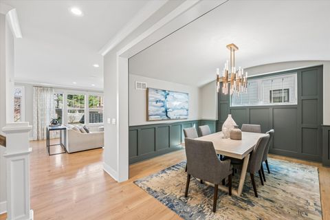 Tiny photo for 383 N Larch Avenue, Elmhurst, IL 60126 (MLS # 12616899)