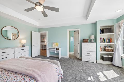 Tiny photo for 383 N Larch Avenue, Elmhurst, IL 60126 (MLS # 12616899)