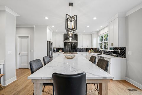 Tiny photo for 383 N Larch Avenue, Elmhurst, IL 60126 (MLS # 12616899)