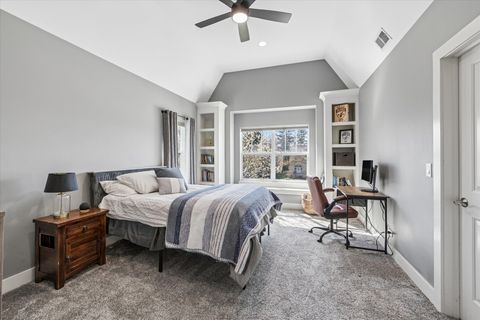 Tiny photo for 383 N Larch Avenue, Elmhurst, IL 60126 (MLS # 12616899)