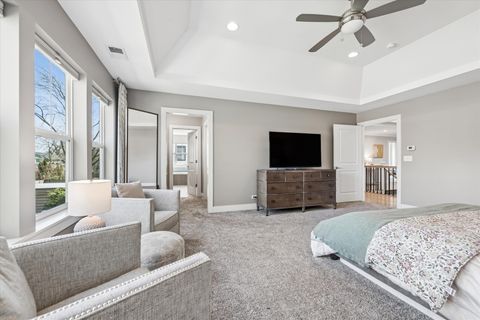 Tiny photo for 383 N Larch Avenue, Elmhurst, IL 60126 (MLS # 12616899)