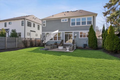 Tiny photo for 383 N Larch Avenue, Elmhurst, IL 60126 (MLS # 12616899)