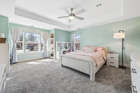 Tiny photo for 383 N Larch Avenue, Elmhurst, IL 60126 (MLS # 12616899)