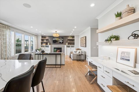 Tiny photo for 383 N Larch Avenue, Elmhurst, IL 60126 (MLS # 12616899)