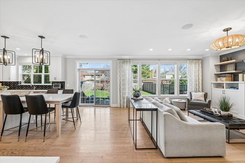 Tiny photo for 383 N Larch Avenue, Elmhurst, IL 60126 (MLS # 12616899)