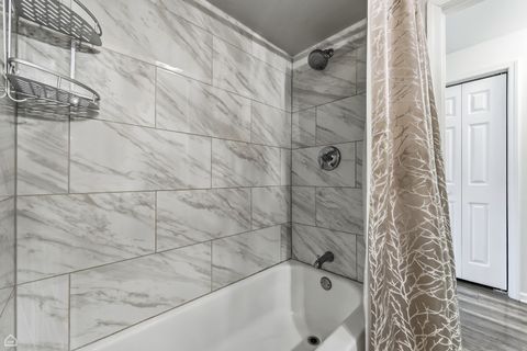 Tiny photo for 5754 W Lawrence Avenue #1, Chicago, IL 60630 (MLS # 12534269)