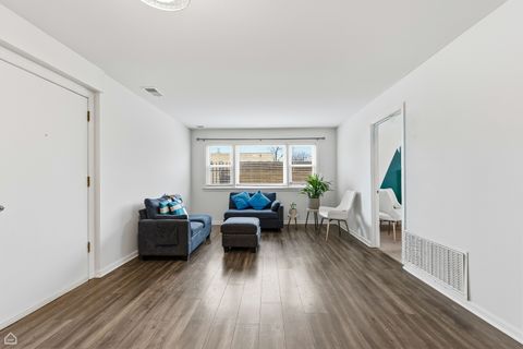 Tiny photo for 5754 W Lawrence Avenue #1, Chicago, IL 60630 (MLS # 12534269)