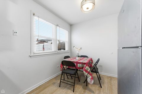 Tiny photo for 5754 W Lawrence Avenue #1, Chicago, IL 60630 (MLS # 12534269)