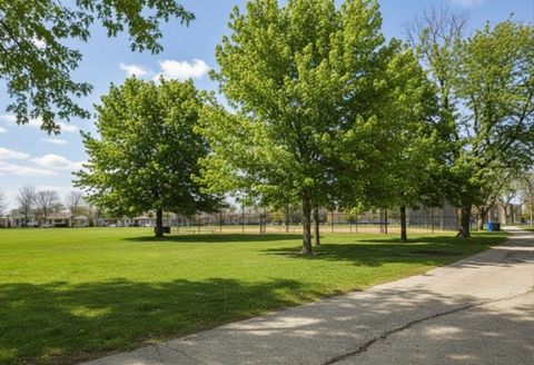 Tiny photo for 5754 W Lawrence Avenue #1, Chicago, IL 60630 (MLS # 12534269)