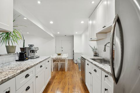 Tiny photo for 5721 Circle Drive #102, Oak Lawn, IL 60453 (MLS # 12525839)