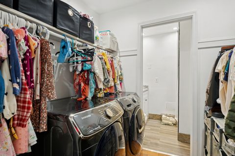 Tiny photo for 5721 Circle Drive #102, Oak Lawn, IL 60453 (MLS # 12525839)