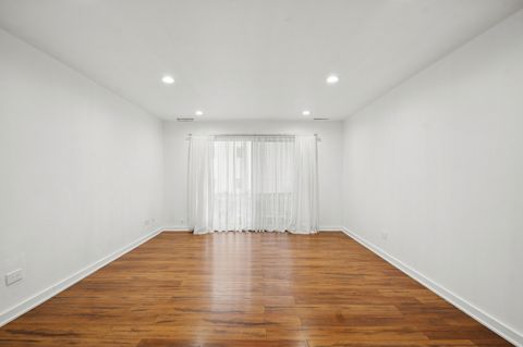 Tiny photo for 5721 Circle Drive #102, Oak Lawn, IL 60453 (MLS # 12525839)