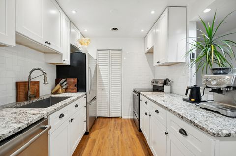 Tiny photo for 5721 Circle Drive #102, Oak Lawn, IL 60453 (MLS # 12525839)