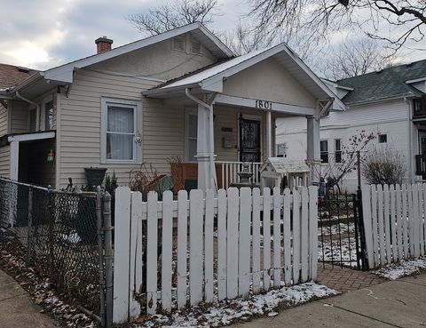 Photo of 1801 Brown Avenue, Evanston, IL 60201 (MLS # 12535016)
