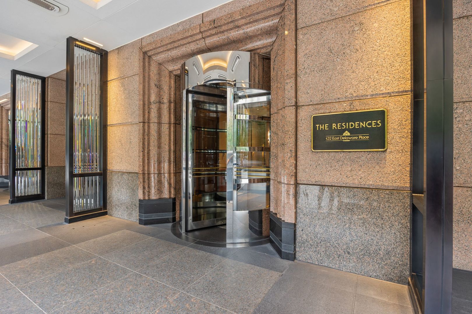 132 E Delaware Place 5501