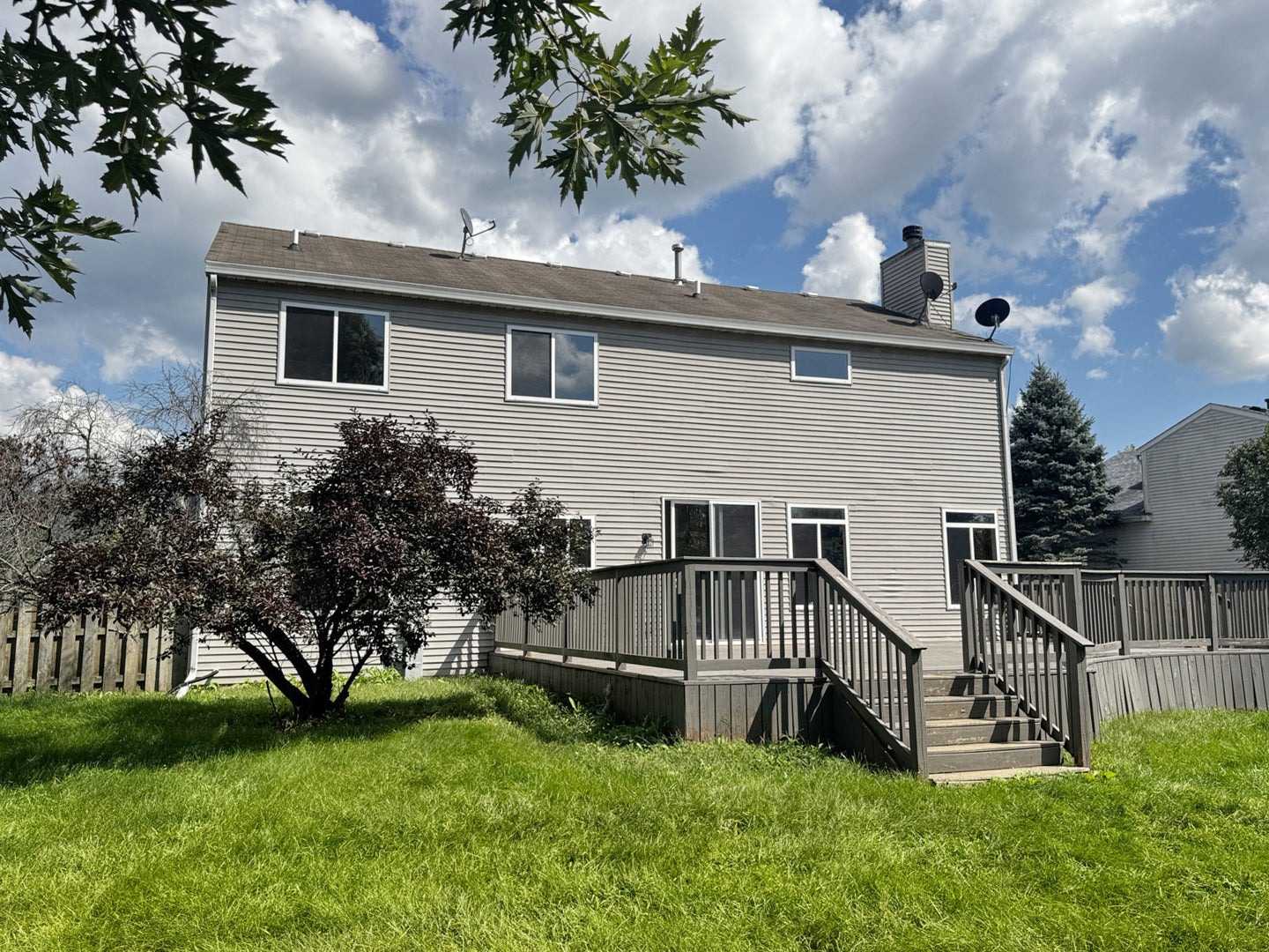 223 Paradise Parkway