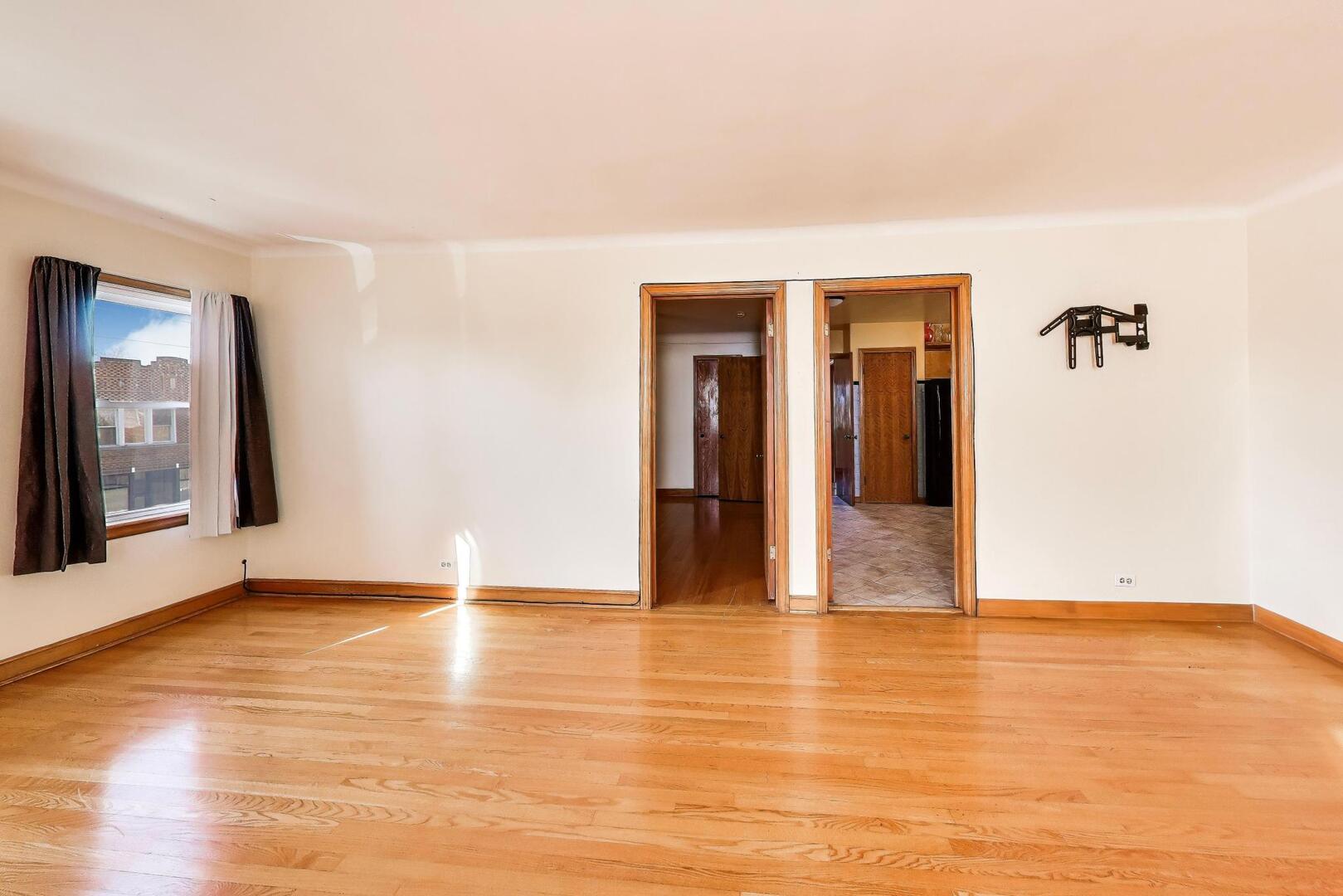 7058 S Fairfield Avenue