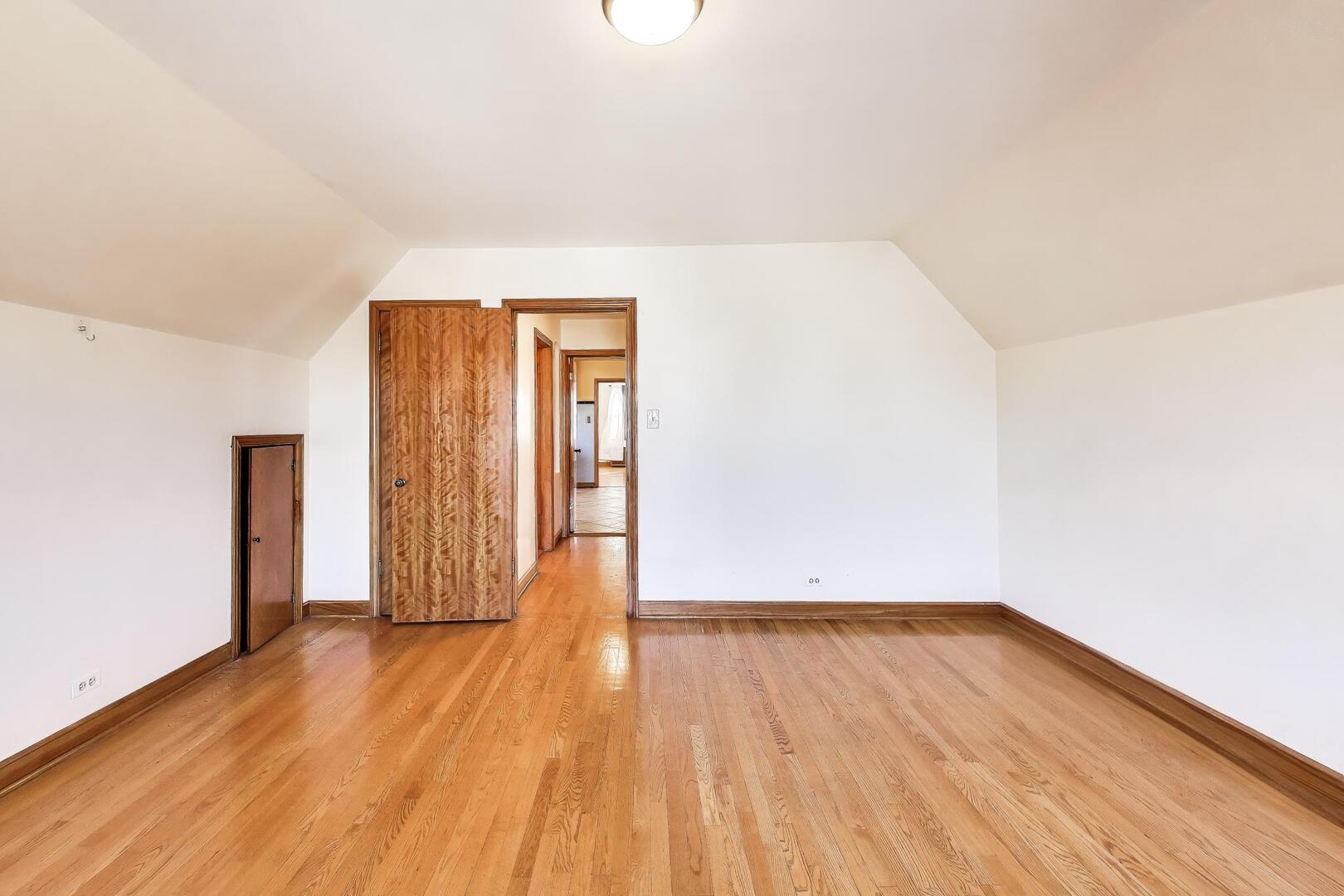 7058 S Fairfield Avenue