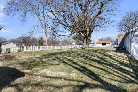 Tiny photo for 315 S Franklin Street, Toulon, IL 61483 (MLS # 12598585)