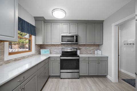 Tiny photo for 315 S Franklin Street, Toulon, IL 61483 (MLS # 12598585)