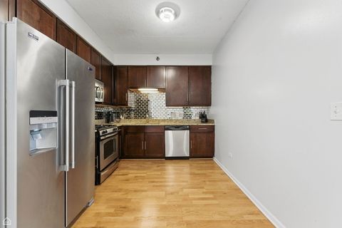 Tiny photo for 1134 W Granville Avenue #820, Chicago, IL 60660 (MLS # 12384424)