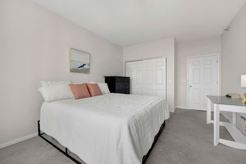 Tiny photo for 1134 W Granville Avenue #820, Chicago, IL 60660 (MLS # 12384424)