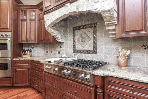 Tiny photo for 616 Driftwood Court, Naperville, IL 60540 (MLS # 12652170)