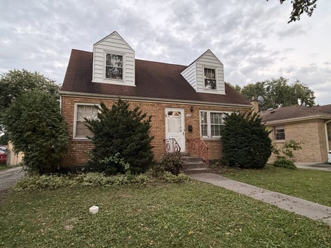 Tiny photo for 319 N Main Street, Mount Prospect, IL 60056 (MLS # 12784906)