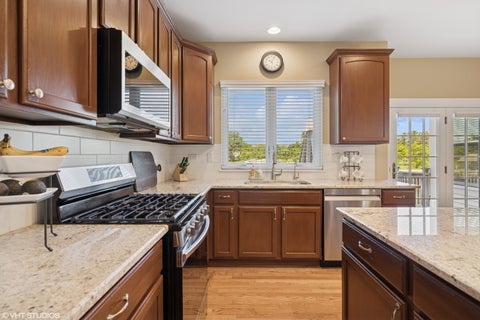 Tiny photo for 610 Woods Creek Lane, Algonquin, IL 60102 (MLS # 12759566)