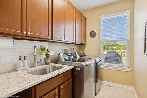 Tiny photo for 610 Woods Creek Lane, Algonquin, IL 60102 (MLS # 12759566)