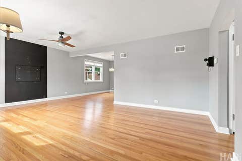 Tiny photo for 1512 Portsmouth Avenue, Westchester, IL 60154 (MLS # 12699985)