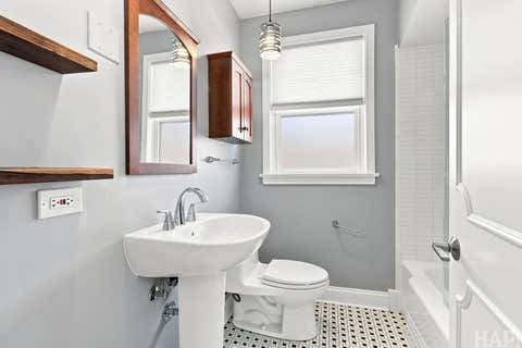 Tiny photo for 1512 Portsmouth Avenue, Westchester, IL 60154 (MLS # 12699985)