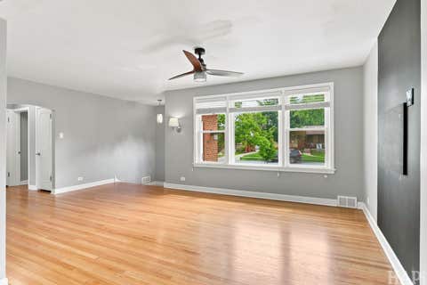 Tiny photo for 1512 Portsmouth Avenue, Westchester, IL 60154 (MLS # 12699985)